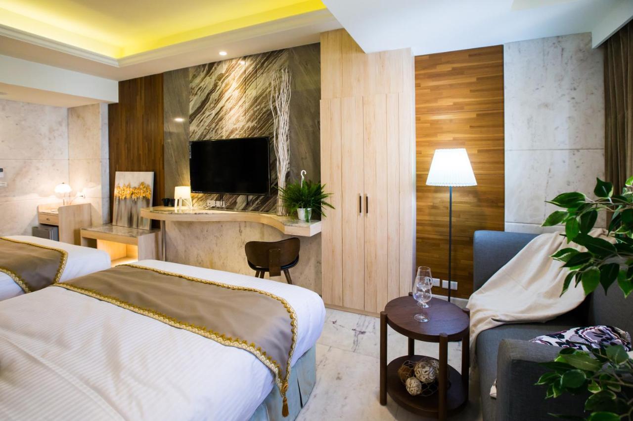 Hotel Maple Taiwan Boulevard Тайджун Екстериор снимка