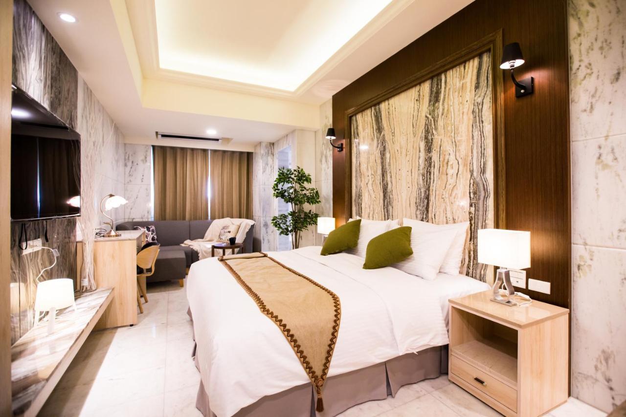 Hotel Maple Taiwan Boulevard Тайджун Екстериор снимка