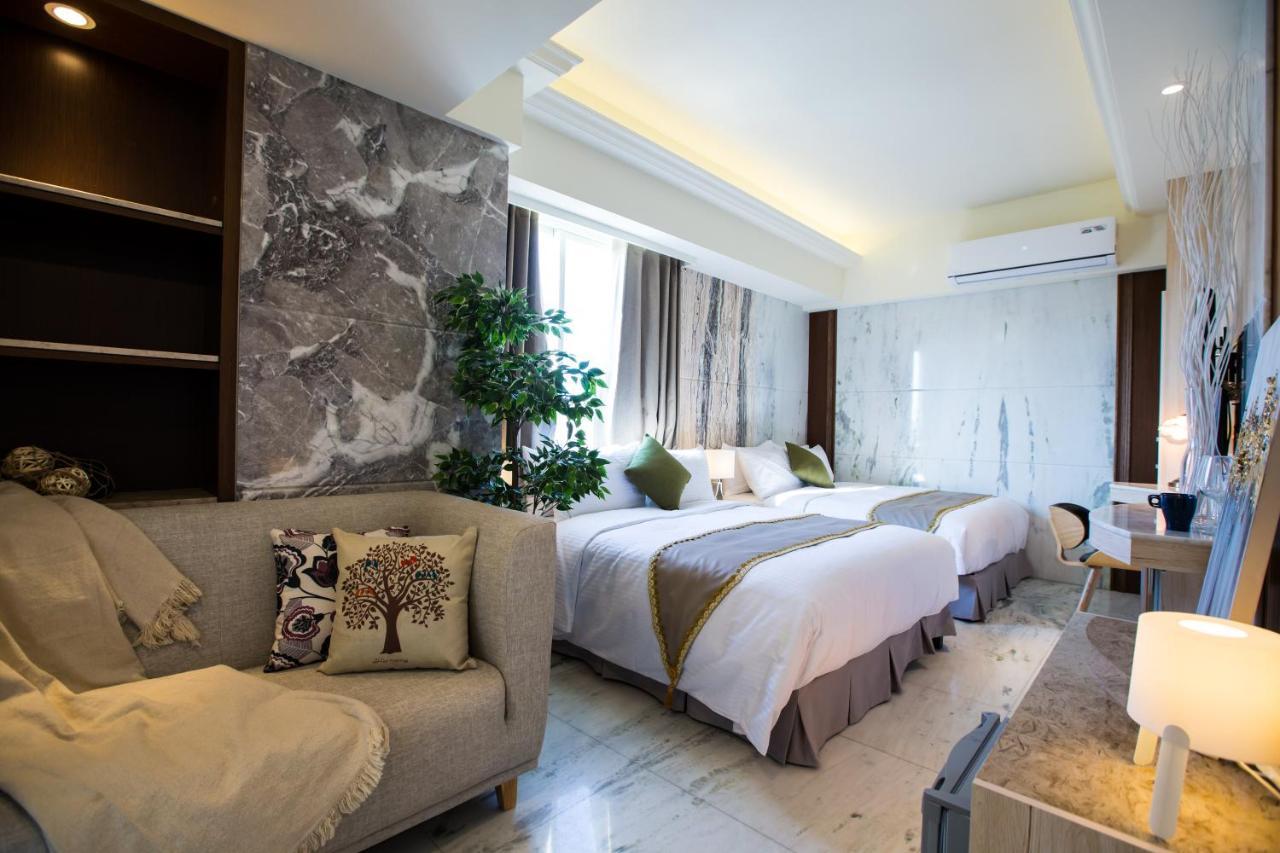 Hotel Maple Taiwan Boulevard Тайджун Екстериор снимка
