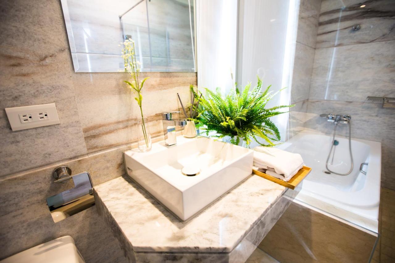 Hotel Maple Taiwan Boulevard Тайджун Екстериор снимка