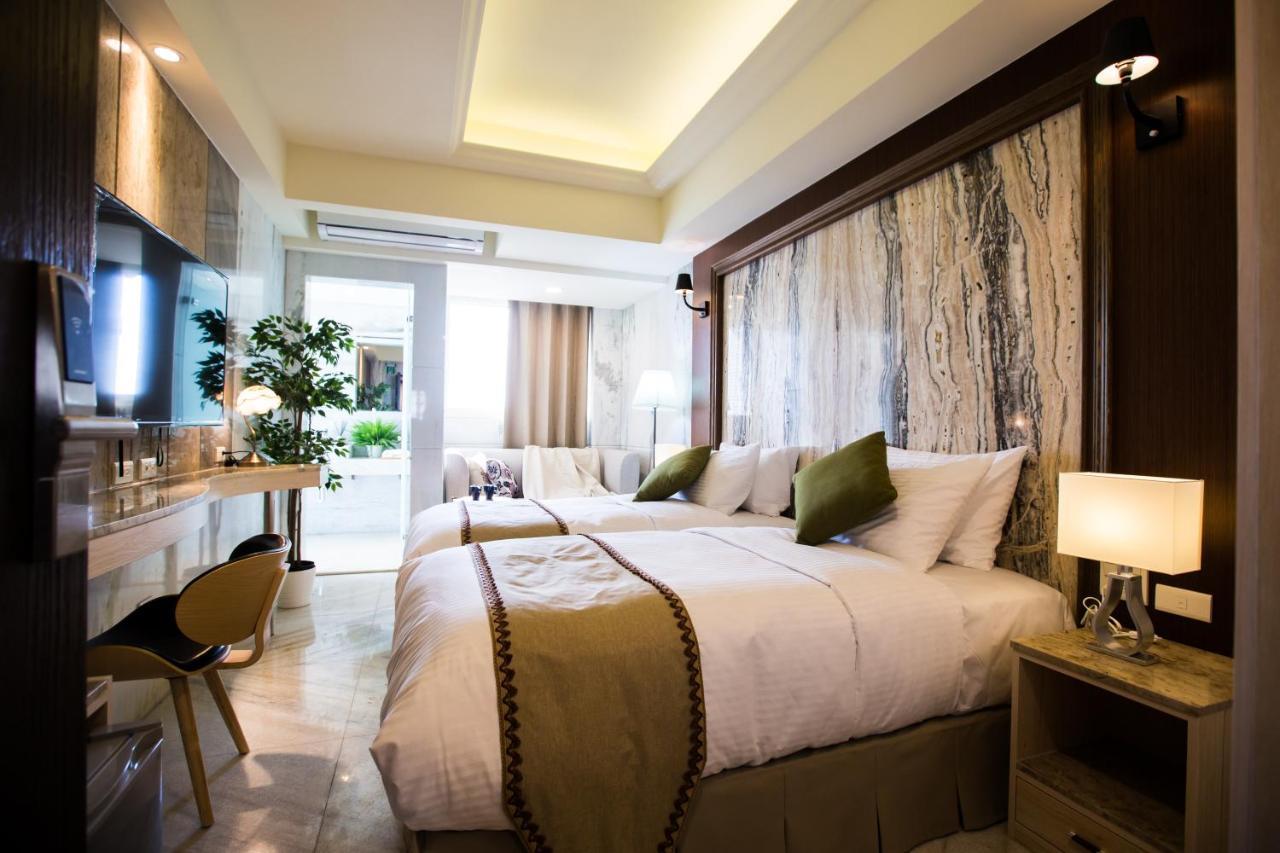Hotel Maple Taiwan Boulevard Тайджун Екстериор снимка