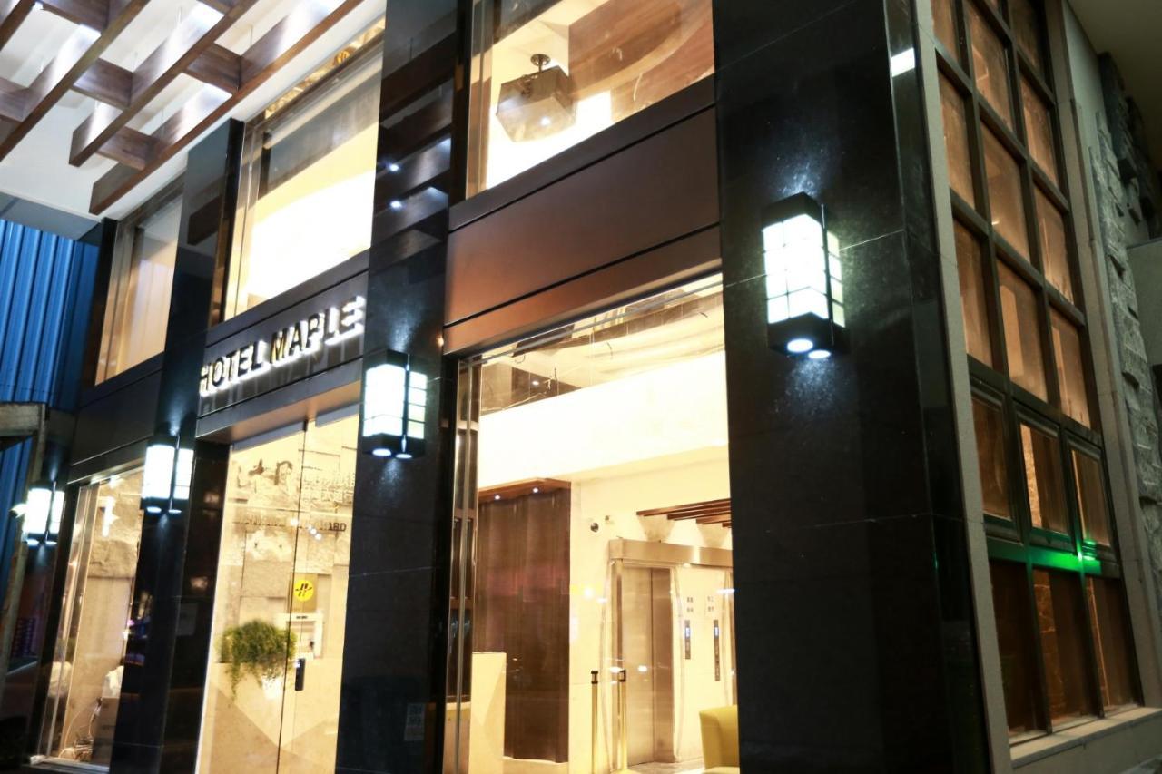 Hotel Maple Taiwan Boulevard Тайджун Екстериор снимка